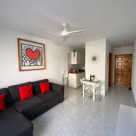 Recova Modern Family - Next To African Market *