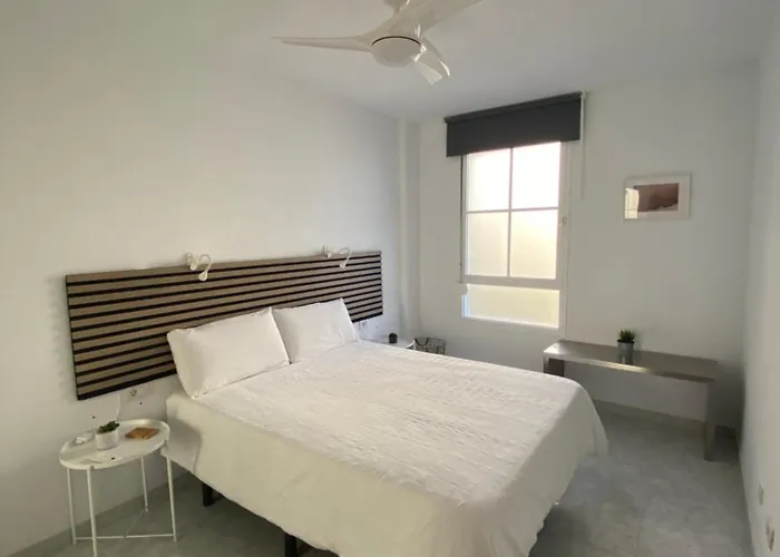 Recova Modern Family - Next To African Market Daire