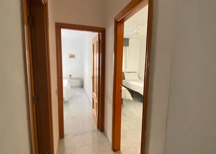 Recova Modern Family - Next To African Market Daire *