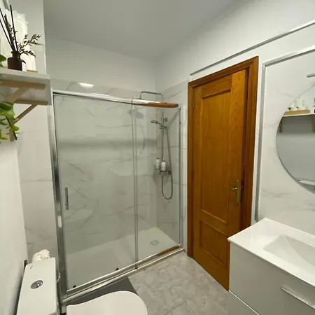 Recova Modern Family - Next To African Market Apartment *
